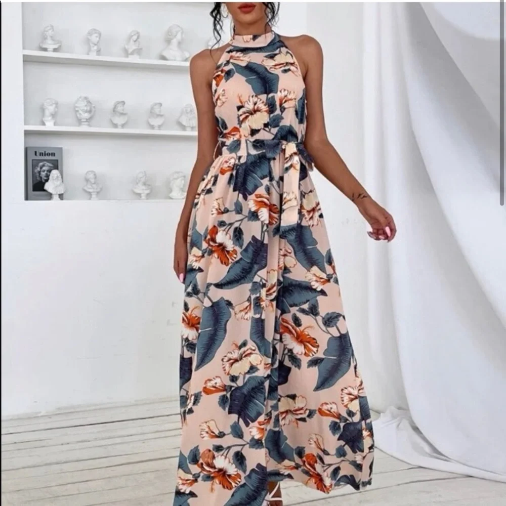 Beautiful cream tropical leaves women’s summer maxi dress - Picture 2 of 4